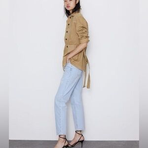 ZARA NEW Light Wash Mom Fit Light Distressed Jeans